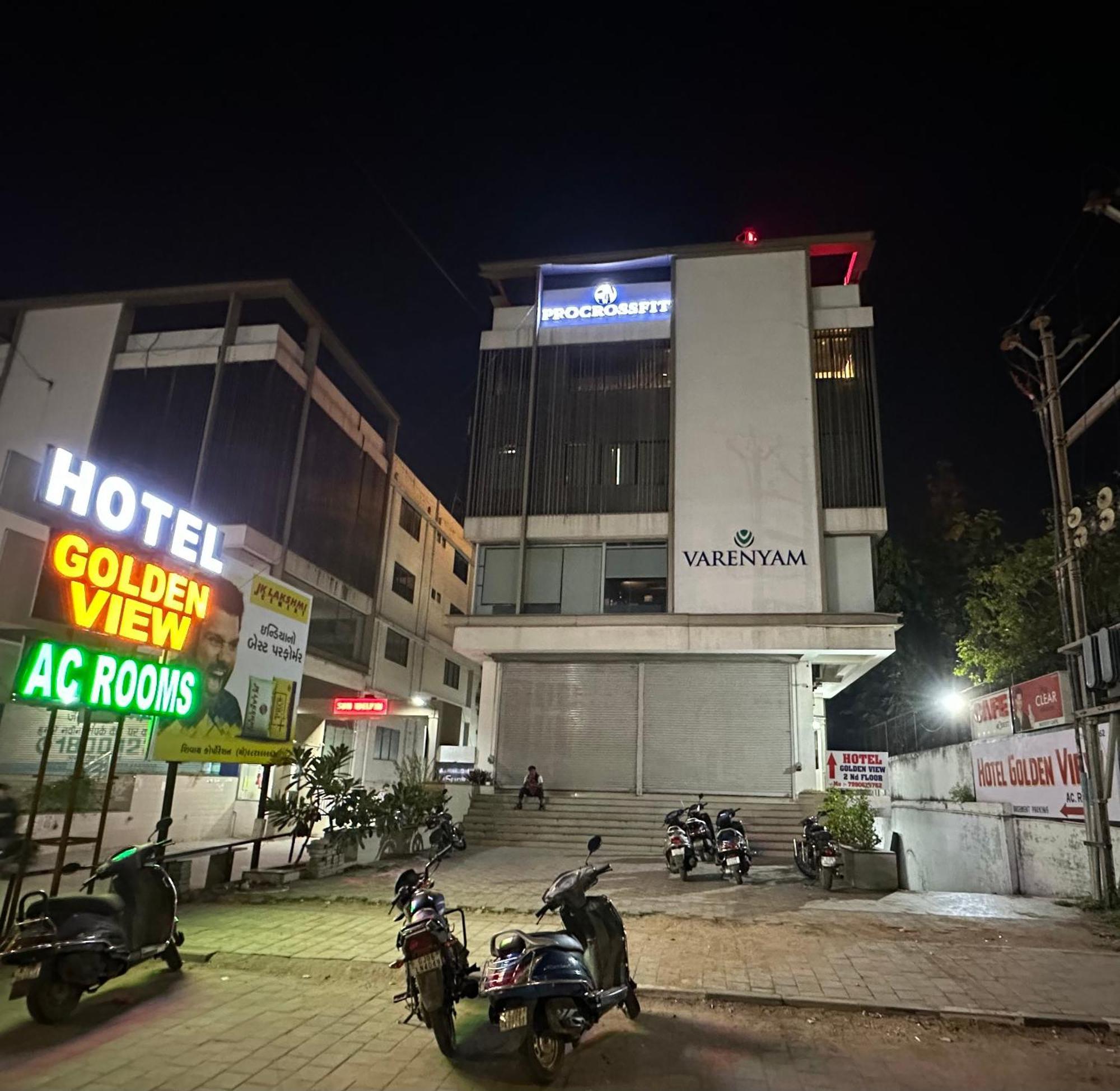 Hotel Golden View ヴァドーダラー エクステリア 写真
